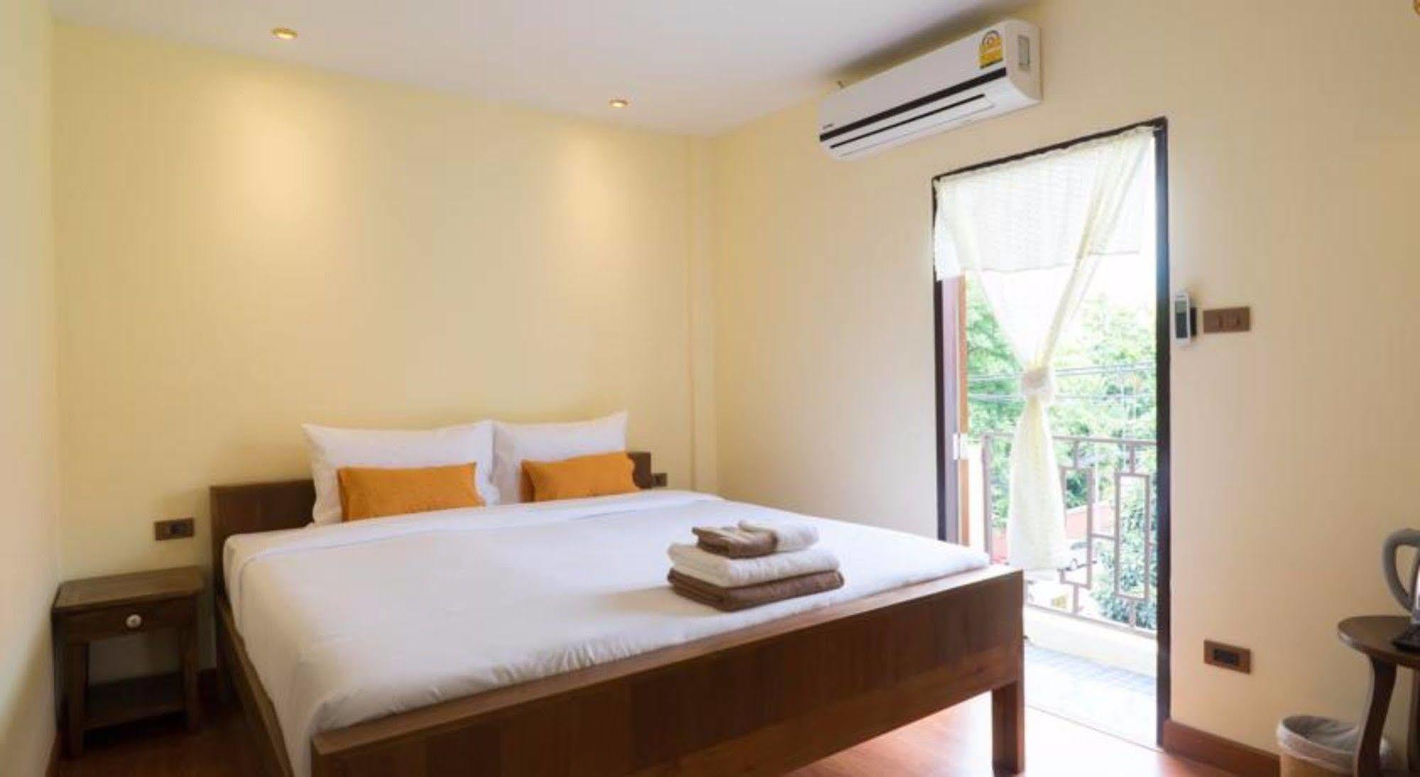 Bed and Breakfast Manon Sleepeatdrink Chiang Mai Exterior foto