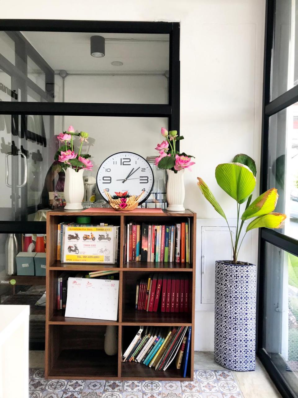 Bed and Breakfast Manon Sleepeatdrink Chiang Mai Exterior foto